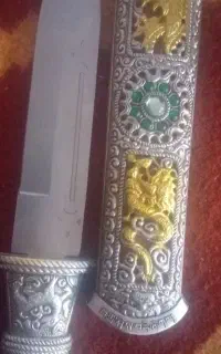 چاقو خنجر