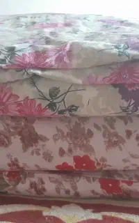 تعدادی لحاف تشک فروشی