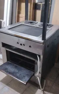 فرساندویچ وپیتزا