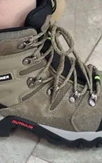کفش کوه نوردی نو