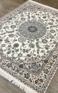 فرش مربع ۲۵۰*۲۰۰ نایین
