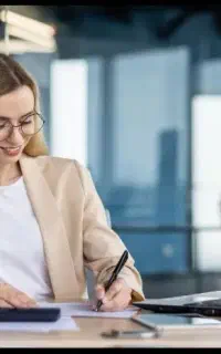 استخدام نیروی دفتری مسلط به حسابداری