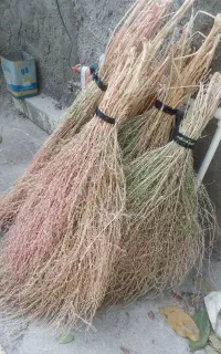 جارو کاربردی برای باغ‌وشستن‌حیاط وبرگ‌درختان