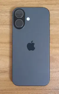 آیفون ۱۷ نرمال