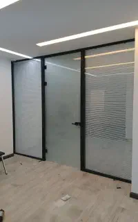 پارتیشن اداری و درب اتوماتیک
