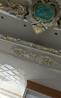 نقاشی ساختمان ودرب اهنی