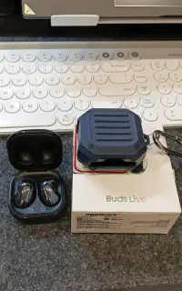 هندزفری سامسونگ  (galaxy buds live)