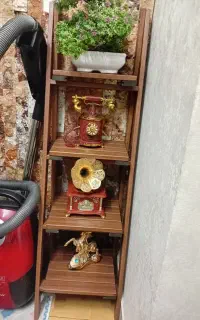 نردبان چوبی