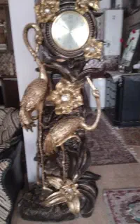 ساعت ایستاده ی بسیار زیبا