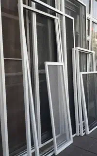 ساخت انواع توری  و  درب و پنجره دوجداره