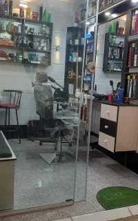 نیازمند بک ارایشگر مردانه هستم