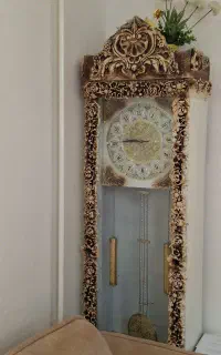 بوفه وساعت
