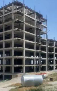 آپارتمان نیمه ساخت تعاونی سپاه شهر بازرگان