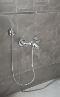 لوله کشی آب گرم و سرد و شوفاژ، نصب و تعمیر شیرو...