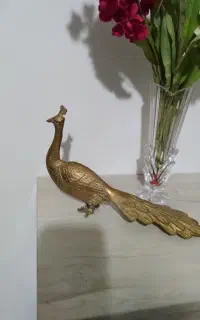 مجسمه برنجی طاووس