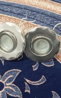 سه عدد لامپ هالوژن