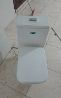 یک عدد توالت فرنگی سالم در حد نو