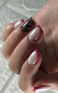 روز آخر تخفیف خدمات ناخن و ژلیش