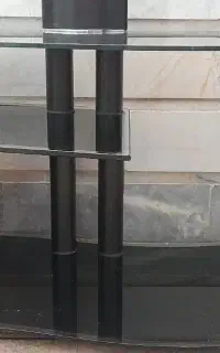 دوعدد میز تلویزیون شیشه ای