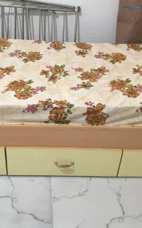 تخت چوبی  تک نفره همراه تشک