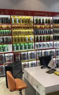 خانم فروشنده تمام وقت