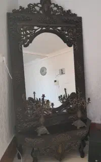 ایینه و کنسول سلطنتی