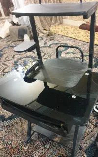 میز کامپیوتر سالم