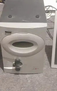 اسپیکر و یک جفت باند
