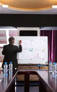 فرصت شغلی برای نوجوان ها