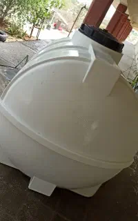 منبع آب مخزن آب