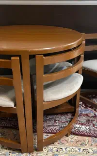 میز نهار خوری گرد