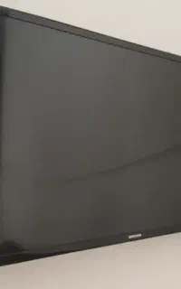 تلویزیون ۳۲ اینچ