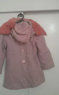 یک سری لباس دخترانه