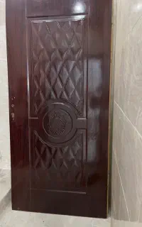 درب ورودی کاملا سالم