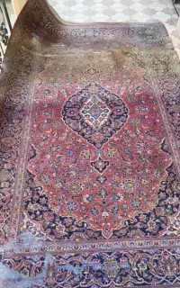 فرش دستباف ۶متری نجف آباد اصفهان، زدگی دارد