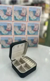 جای جواهرات و اکسسوری
