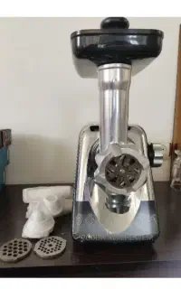 فروش چرخ گوشتی کم کارکرده درحدنو و وسایل منزل