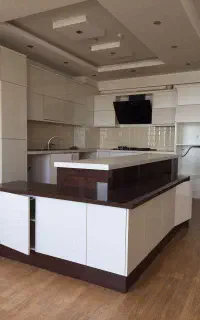 خانم جوان جهت آشپزی و خانه داری