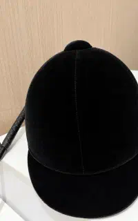 کلاه سوارکاری مخمل مشکی