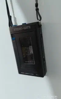 پخش‌کننده کاست پرتابل با کیف