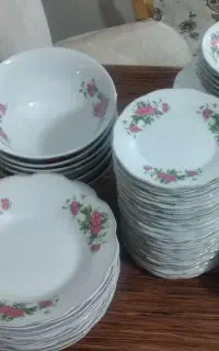 ظرف پذیرایی گل سرخ