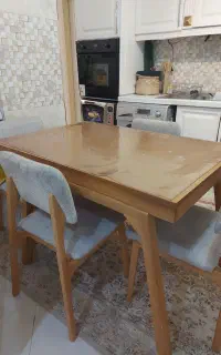 میز   و صندلی ۴ نفر ه چوب راش