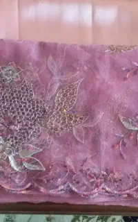 پارچه صورتی رنگ   با استر به متراژ ۱/۶۵  سانت متر