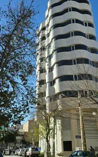 نگهبان روز ساختمان اداری