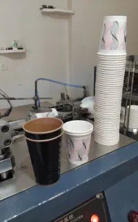 فروش لیوان‌های کاغذی