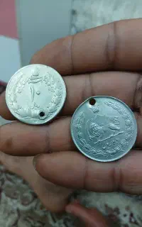 سکه قدیمی شیرو خورشید