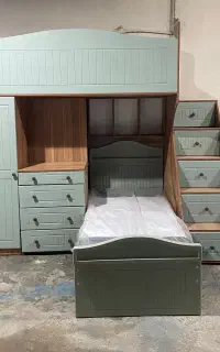 تخت دوطبقه پله منبری