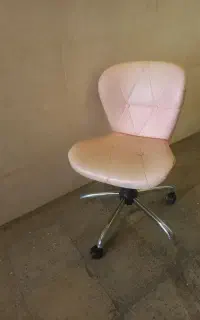 صندلی گردان چرخ دار دخترانه