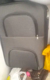 سلام خوبین چمدان هستش یکبار استفاده شده نوهست
