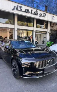 ولوو S90 مشکی ۲۰۲۶
